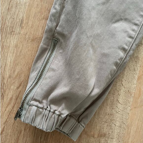 Womens Grace and Lace Brown Gray Khaki Twill Joggers Pants size 6 - Picture 8 of 8